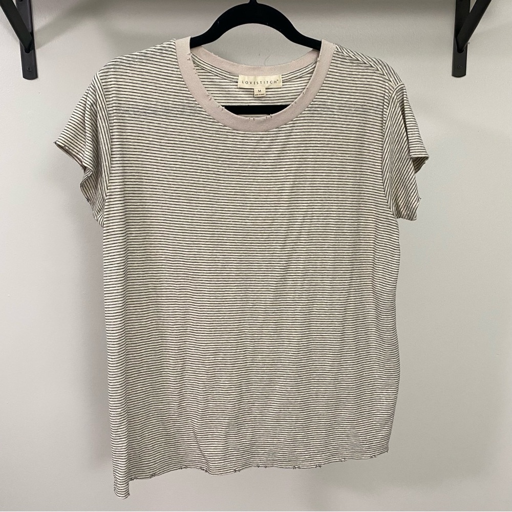 ⭐️ 2/$30 ⭐️ Black and Cream Striped Short Sleeve Tee